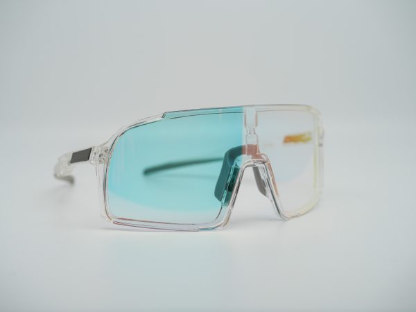 Clear Photochromic Lens